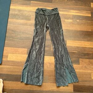 Free people stretchy flare pants size small